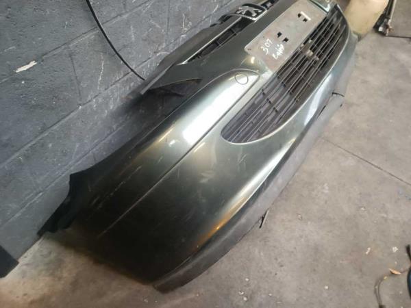 PARE CHOC AVANT PEUGEOT 307 8/2000-6/2005 - Vue 2